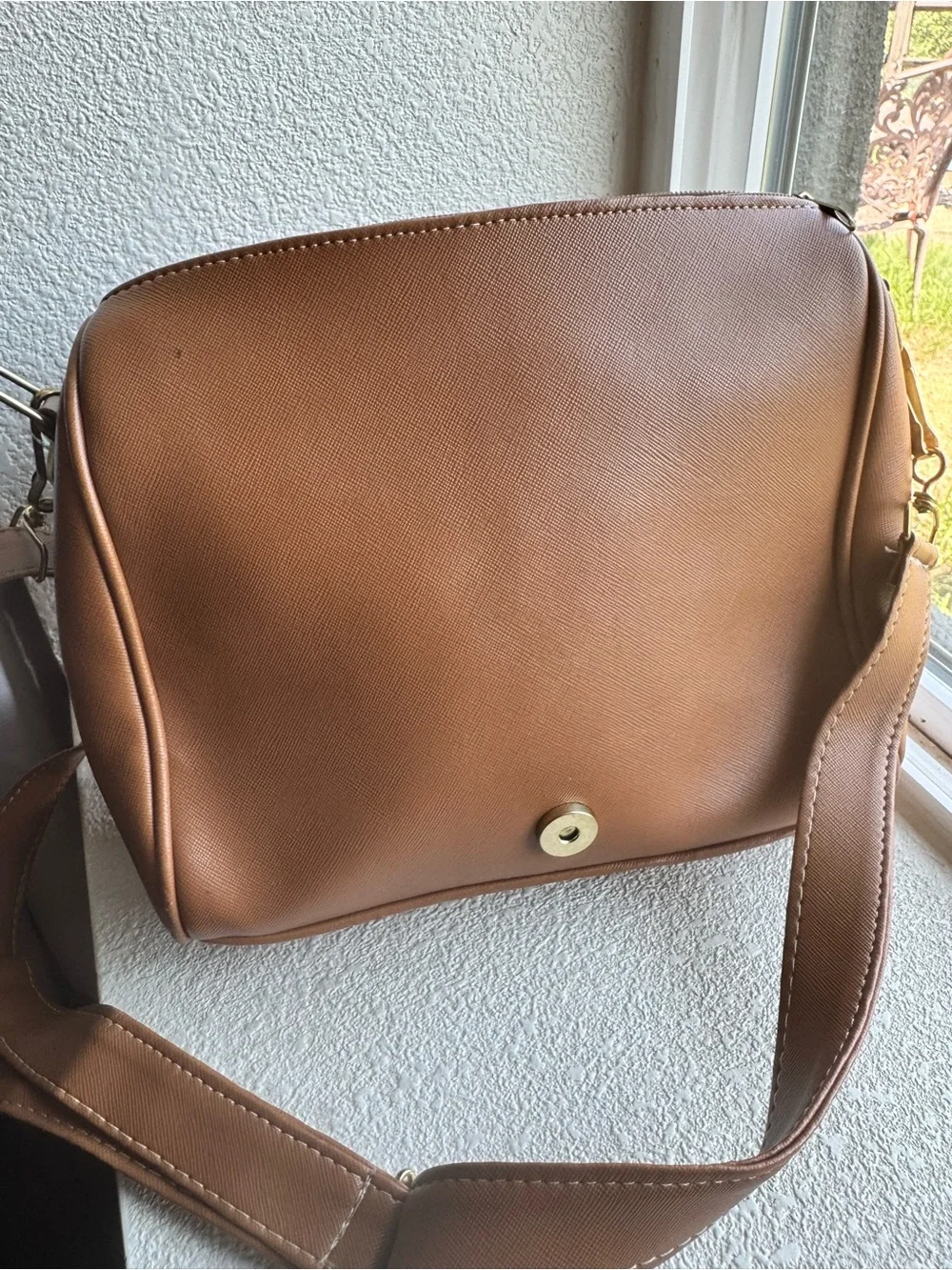 Brown Leather Crossbody Bag with Multicolor Embroidered Flap